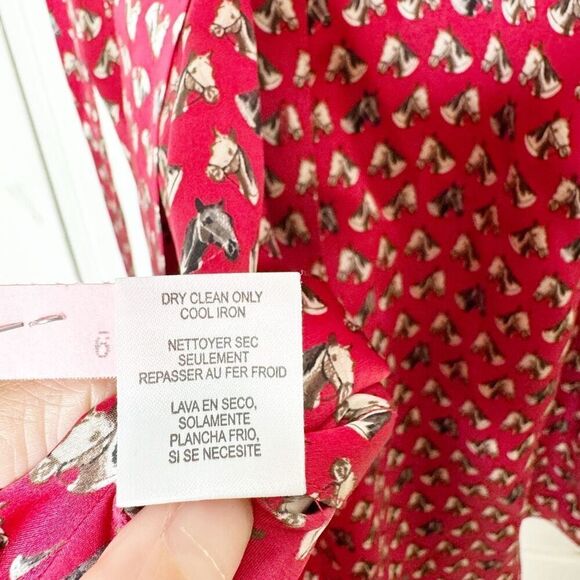 W by Worth Horse Head Equestrian Print 100% Silk Tie Neck Sleeveless Blouse S/4 - Picture 7 of 9